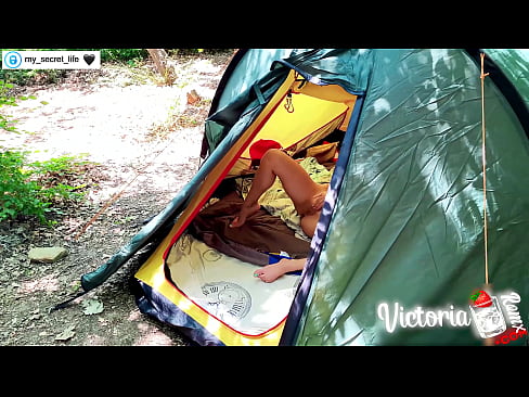 ❤️ ຖ່າຍໃນກ້ອງຖ່າຍຮູບ Passionate jerk off Stranger in a tent ️❌ ໜັງໂປ້ສຸດໆ ຢູ່ພວກເຮົາ