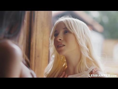 ❤️ ເດັກຍິງກັບມາເຮືອນສອງສາມເດືອນຕໍ່ມາແລະສິ້ນສຸດການກິນ pussy ຂອງແມ່ລ້ຽງຂອງນາງ ️❌ ໜັງໂປ້ສຸດໆ ຢູ່ພວກເຮົາ